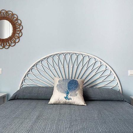 شقة Blue Marina - Terraza, Piscina Y Wifi Gratis روساس المظهر الخارجي الصورة
