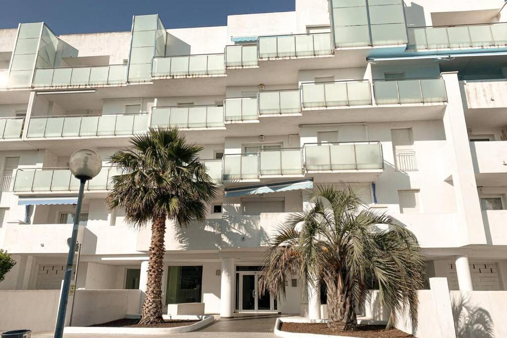 شقة Blue Marina - Terraza, Piscina Y Wifi Gratis روساس المظهر الخارجي الصورة