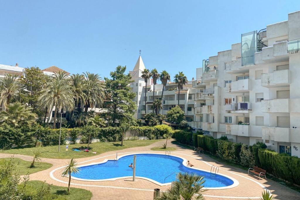شقة Blue Marina - Terraza, Piscina Y Wifi Gratis روساس المظهر الخارجي الصورة